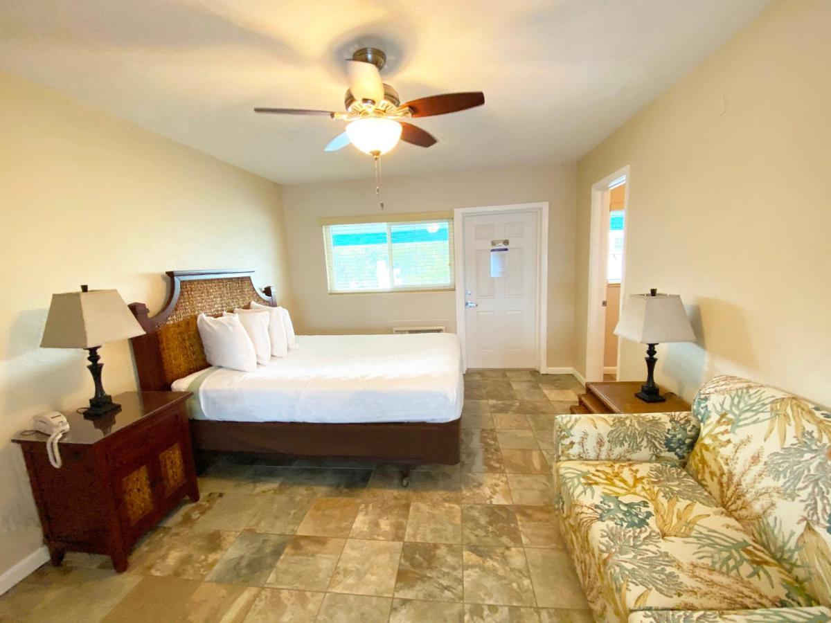 Nautical Watch Aparthotel Belleair Beach Exterior foto