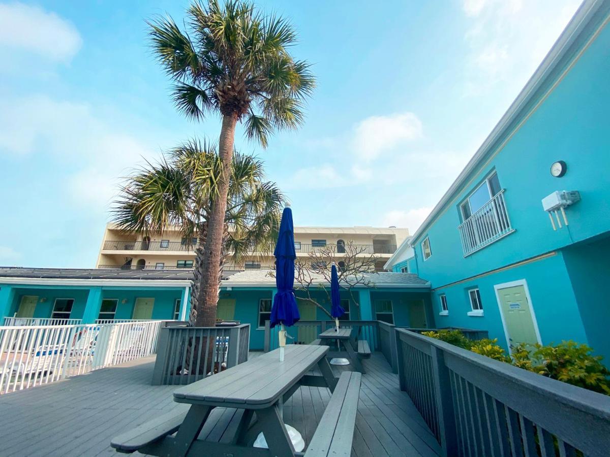 Nautical Watch Aparthotel Belleair Beach Exterior foto