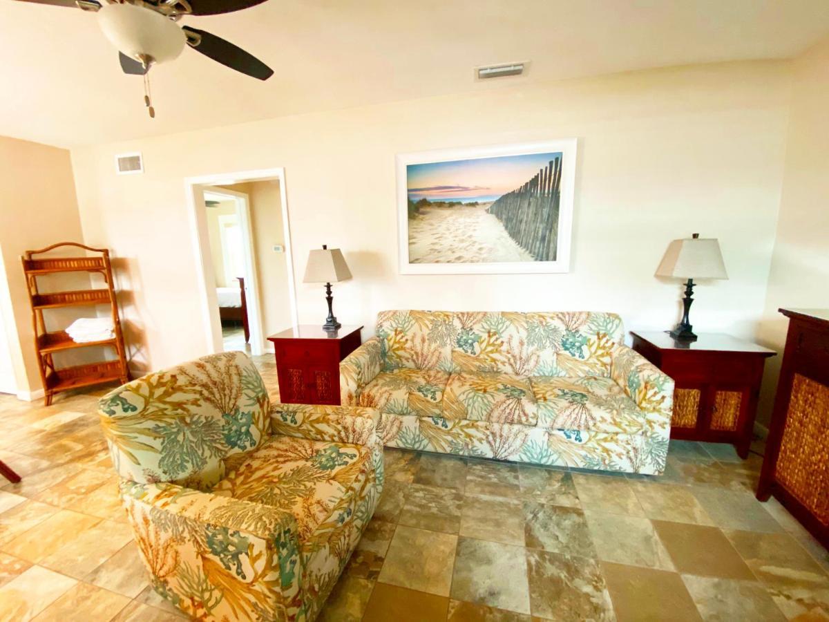 Nautical Watch Aparthotel Belleair Beach Exterior foto