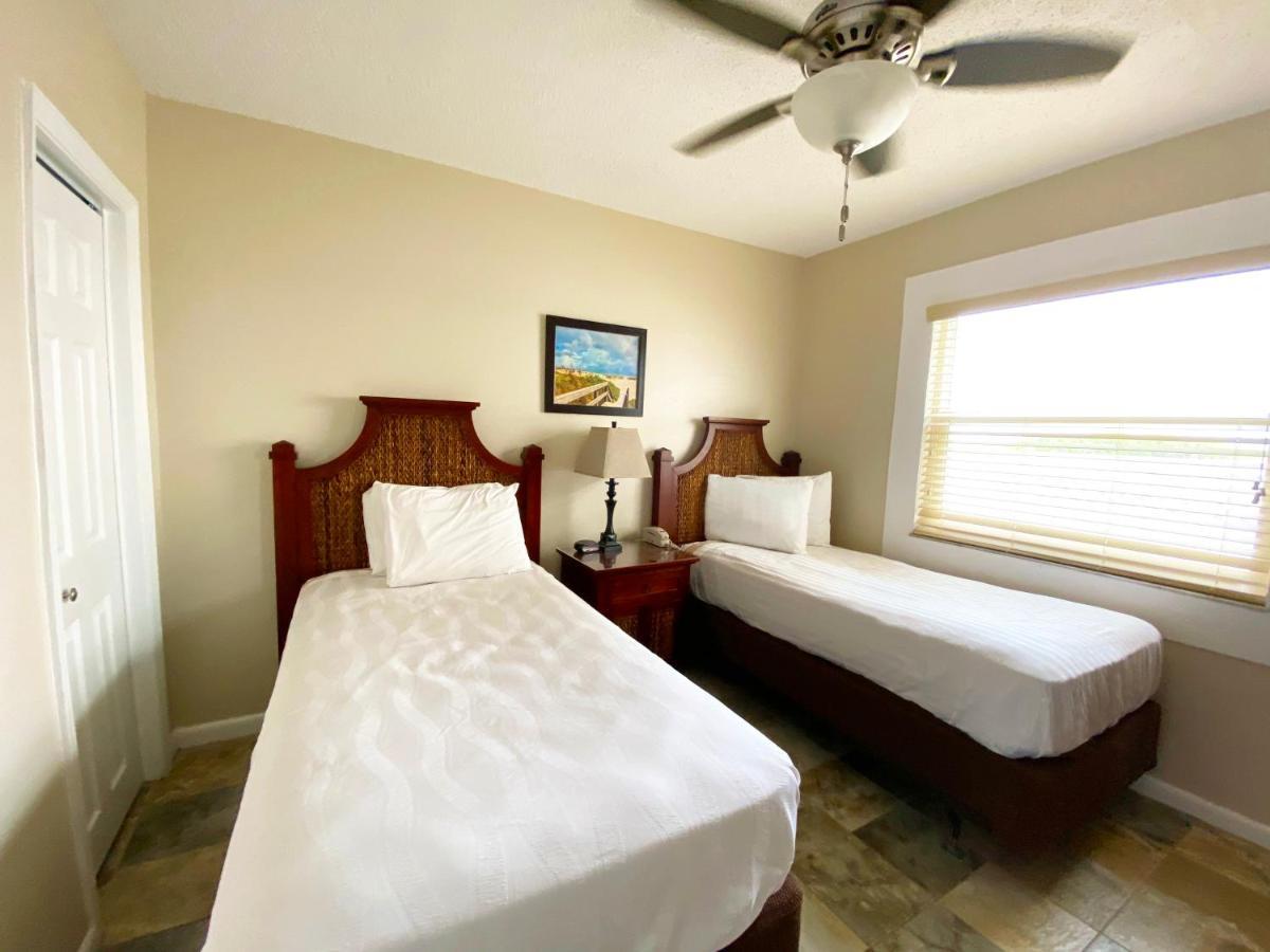 Nautical Watch Aparthotel Belleair Beach Exterior foto